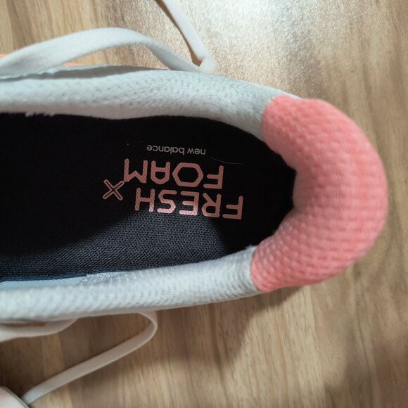 New Balance Fresh Foam X More V4 Running Shoes Women's Gray Size 8D Wide WMORCM4 - Picture 11 of 13